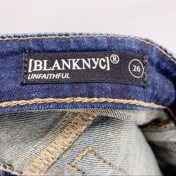 Blank NYC Unfaithful Denim Mini Skirt Size 26 - Picture 8 of 8